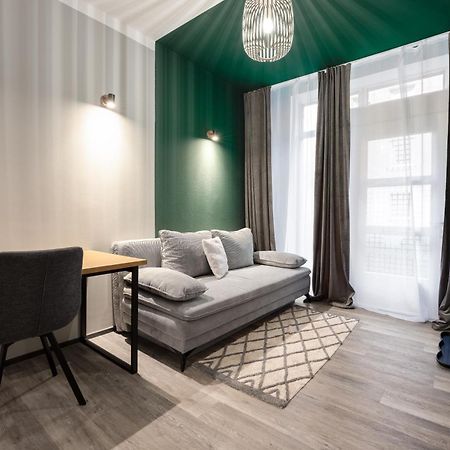 Modern Living Apartment - 3-Zimmer - Nuernberg Nord, Ruhige Seitenstrasse, Fusslaeufig Strassenbahn Extérieur photo