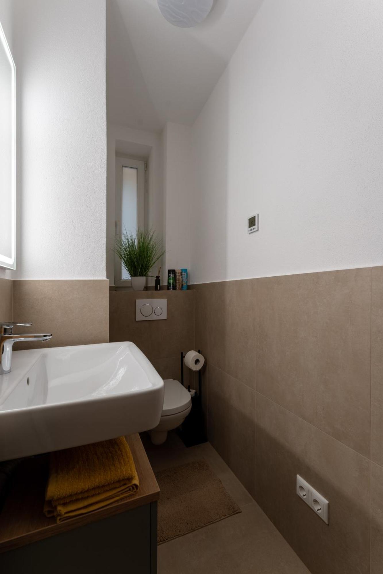 Modern Living Apartment - 3-Zimmer - Nuernberg Nord, Ruhige Seitenstrasse, Fusslaeufig Strassenbahn Extérieur photo